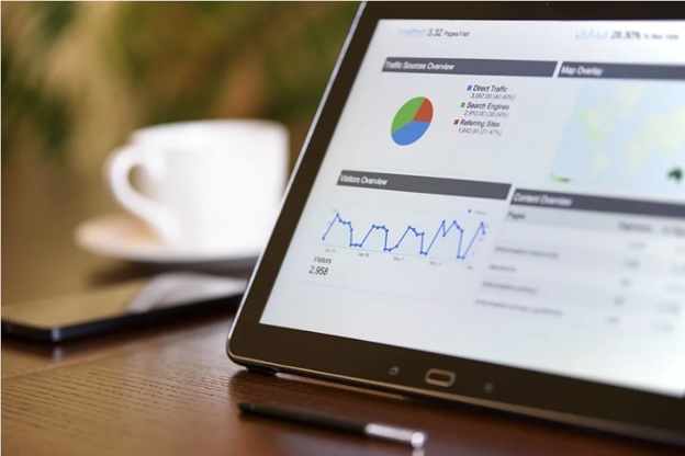 A screen shows SEO metrics that help with digital marketing
